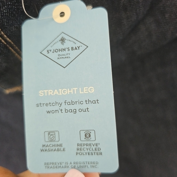 St. John's Bay Mid Rise Straight Jean Size 6P Short - Picture 8 of 13